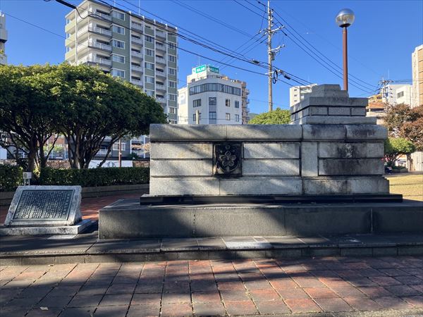 旧海軍橋 モニュメント