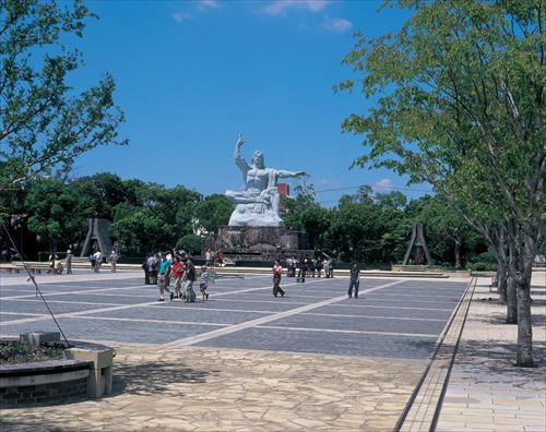 主要観光スポット「平和公園」と合わせて巡るおすすめスポット