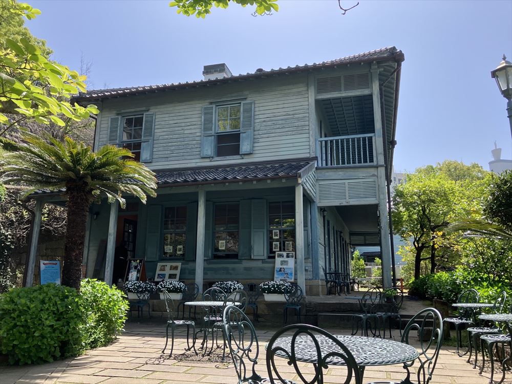 東山手甲十三番館