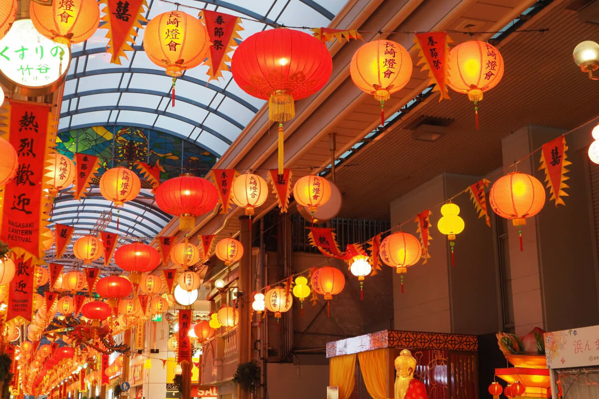 【2026年最新版】暗くなる前も楽しみたい！ランタンフェスティバル会場近くの魅力スポット